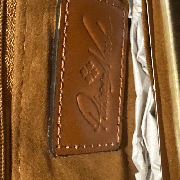 Patricia Nash Wristlet - Picture 6 of 8